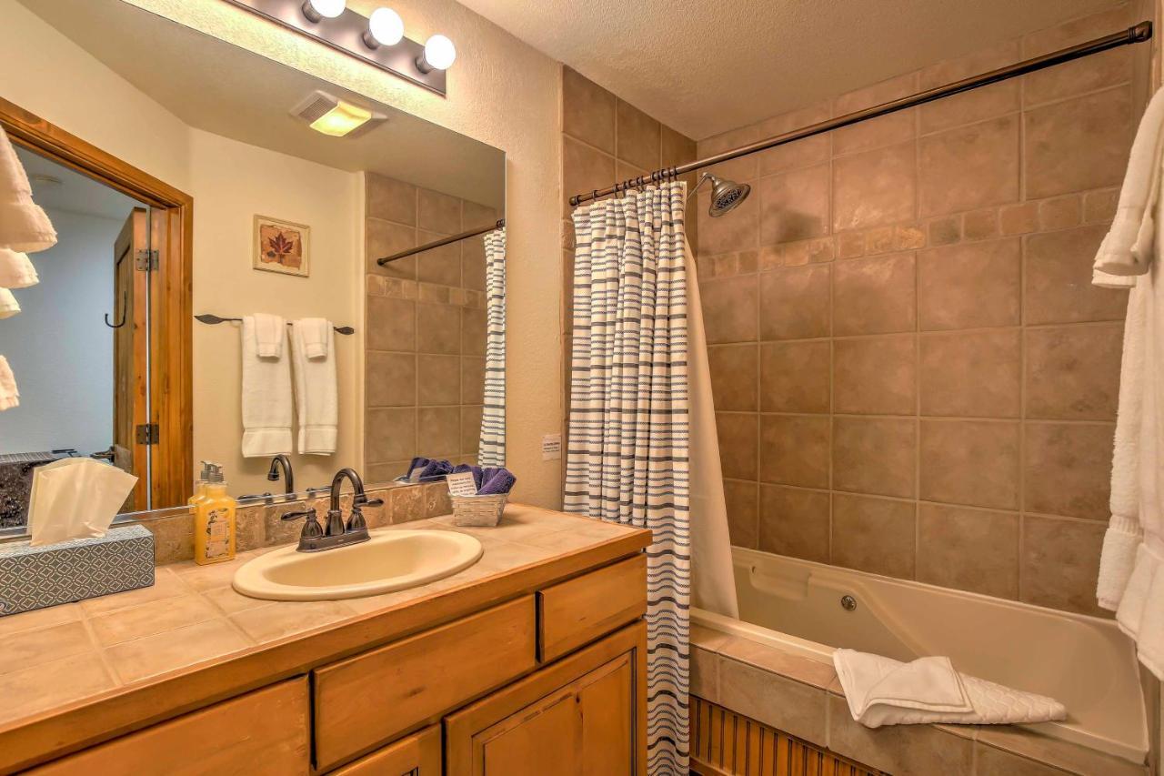 Breck Studio With Hot Tub Access, Walk To Main St! 브레켄리지 외부 사진